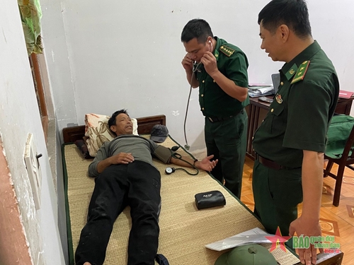 4 tàu cá ở Quảng Bình gặp nạn trên biển: Ngư dân thứ 14 được cứu sống đã vào bờ